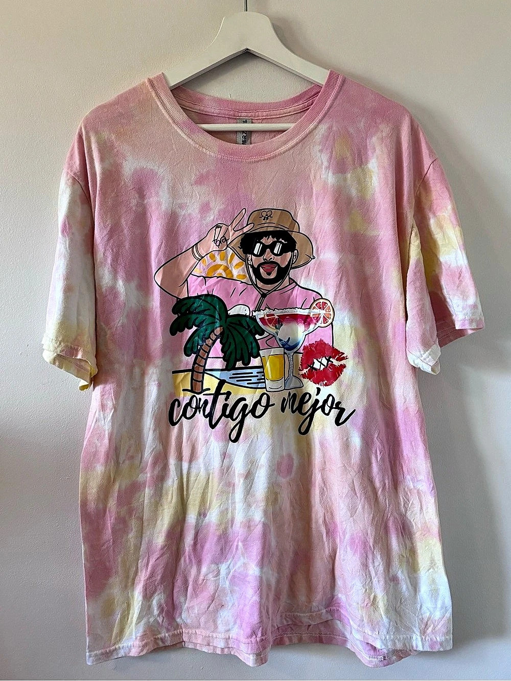 Bad Bunny "Contigo Mejor" graphic tee 🌴🤍